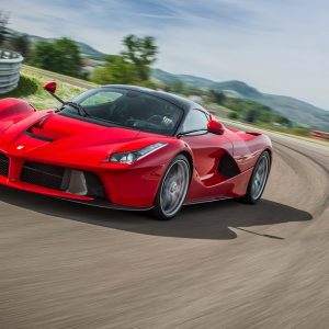 قیمت لافراری به ۱۱میلیون دلار هم رسید!