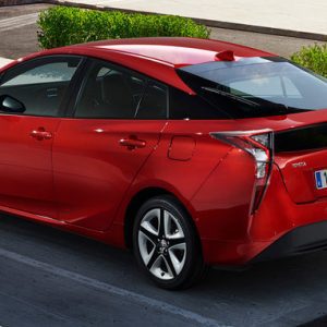تویوتا به دنبال تولید انبوه خودروی برقی تا سال 2020