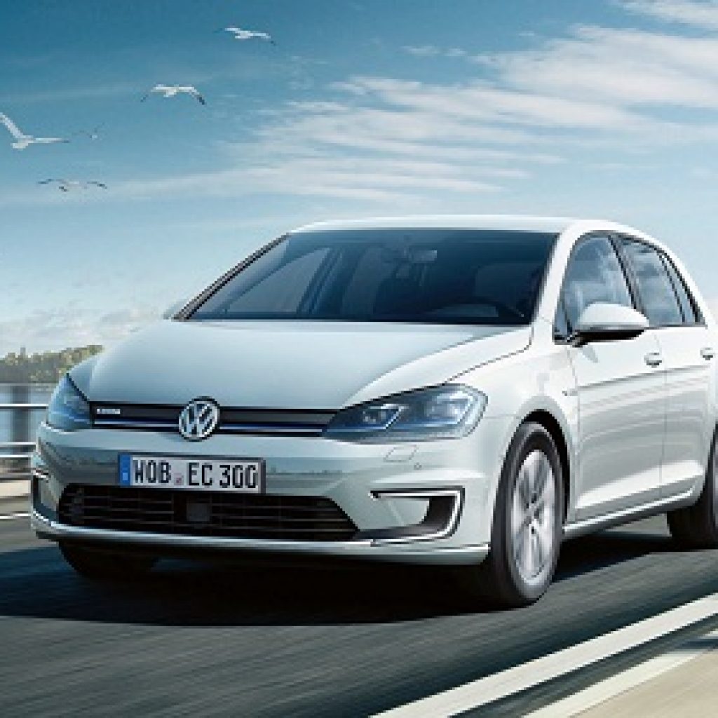 معرفی مدل ۲۰۱۷ فولکس‌واگن e-Golf؛ برد و قدرت بیشتر!