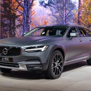 نمایش ولوو V90 Cross Country در لس‌آنجلس؛ اسطوره زیبایی!