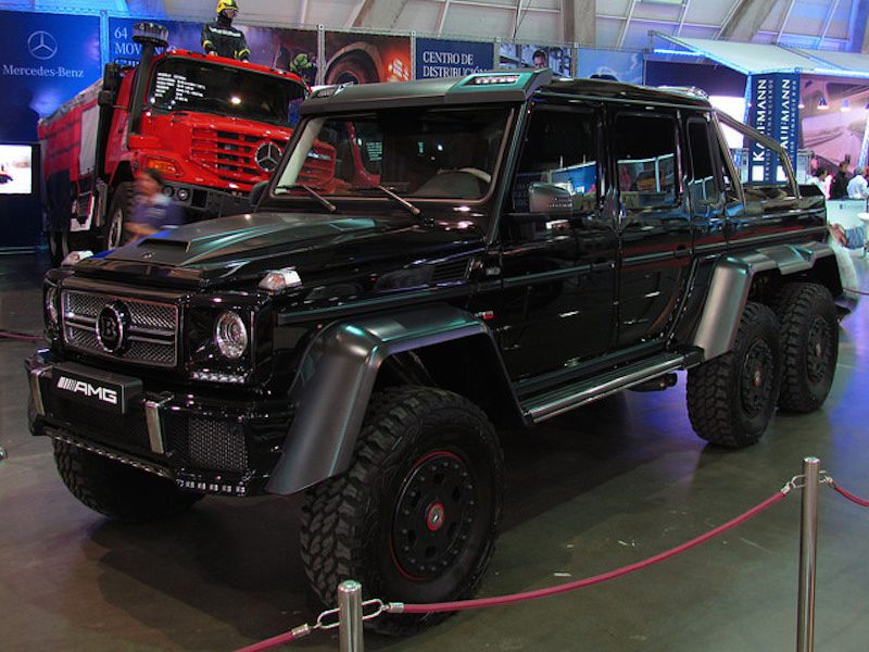 mercedes-benz-g63-amg-brabus-b63s-700-6x6