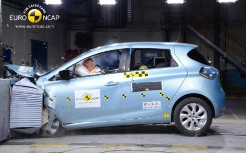 renault-zoe-safety-1-xlarge-medium_transrwyeuu_h0zbkyvljoo6zlkymapkpjdhylnv9ax6_too