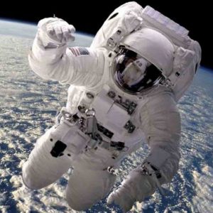 ناسا برای حل مشکل فضولات فضایی پاداش پرداخت می‌کند!