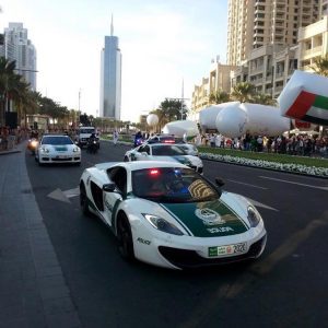 نگاهی به ۱۰ خودروی لوکس ناوگان پلیس در دبی!