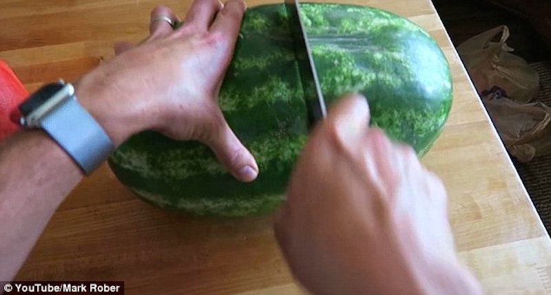 ۲bf99c3b00000578-3224007-image-a-4_1441527935547