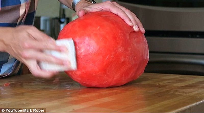 ۲bf99c4400000578-3224007-image-a-2_1441527871144