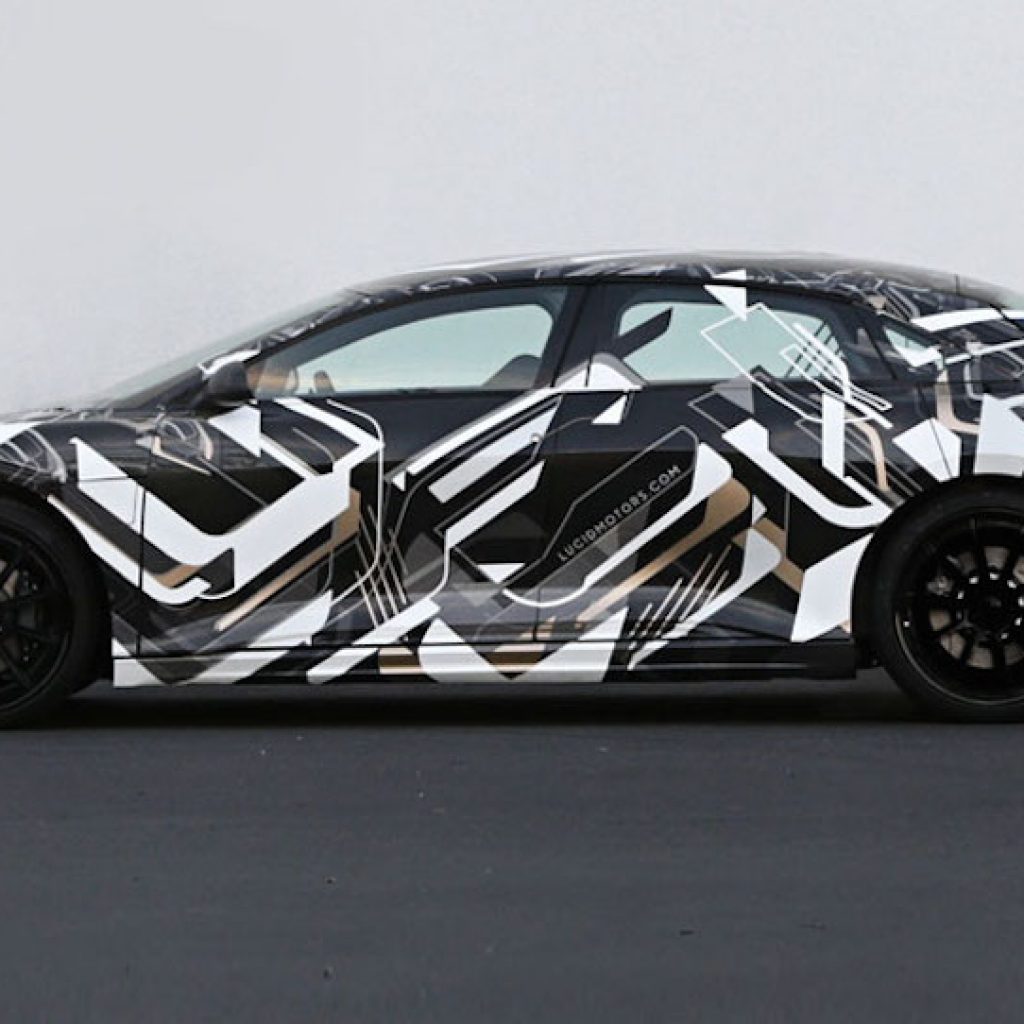 خودروی برقی لوسید موتورز مدل S ریوال با قدرت پیمایش ۶۴۳ کیلومتر!