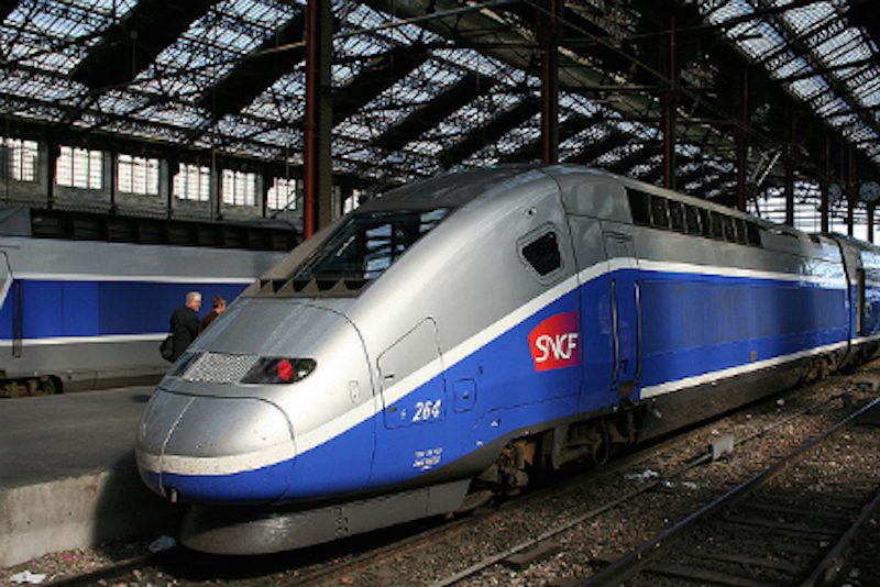 top-10-fastest-trains-8