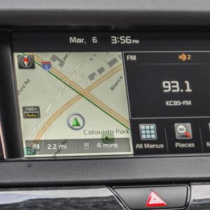 بررسی کیا کادنزا ۲۰۱۷؛ یک سدان لوکس و بی‌حاشیه!