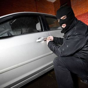 دستگیری دزد با قفل از راه دور بی‌ام‌و!