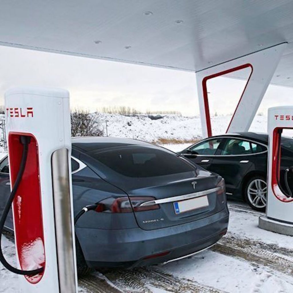 برنامه جدید تسلا برای ایستگاه‌های شارژ برقی!