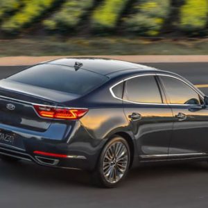 بررسی کیا کادنزا ۲۰۱۷؛ یک سدان لوکس و بی‌حاشیه!