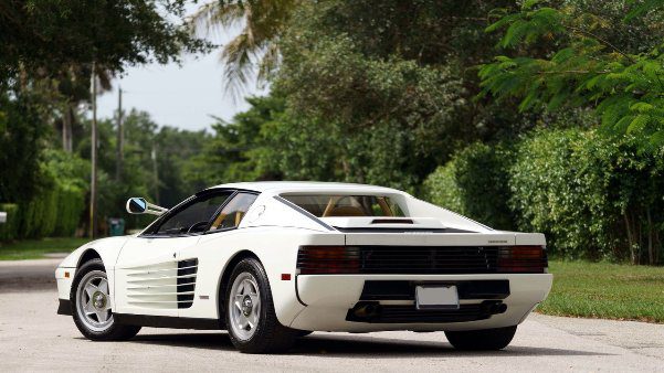 1986-ferrari-testarossa-miami-vice4