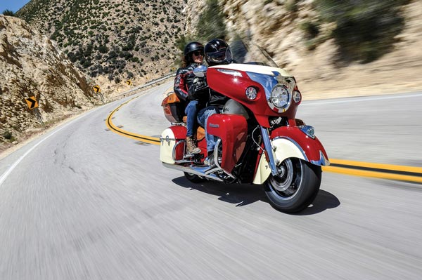2016-roadmaster-in-indian-motorcycle-red-and-ivory-cream
