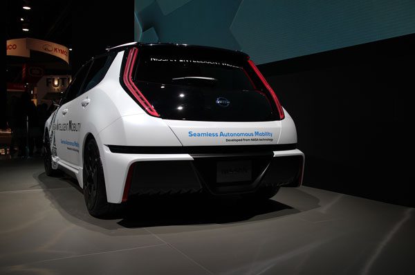 nissan-leaf-with-sam-autonomous-driving-rear-three-quarters