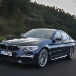بی‌ام‌و M550i xDrive سریع‌تر و ارزان‌تر از مرسدس E43 AMG