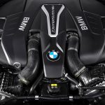 بی‌ام‌و M550i xDrive سریع‌تر و ارزان‌تر از مرسدس E43 AMG