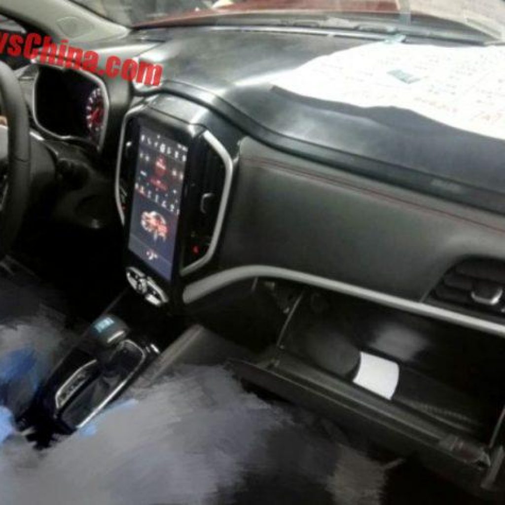 الگوبرداری برلیانس V3 فیس‌لیفت شده از طرح داشبورد محصولات تسلا!