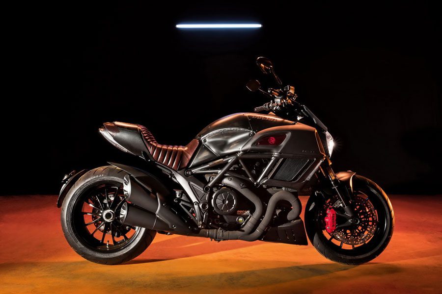 موتورسیکلت چرمی و فشن Diavel، حاصل همکاری مشترک دوکاتی و دیزل! موتورسیکلت چرمی و فشن Diavel، حاصل همکاری مشترک دوکاتی و دیزل!