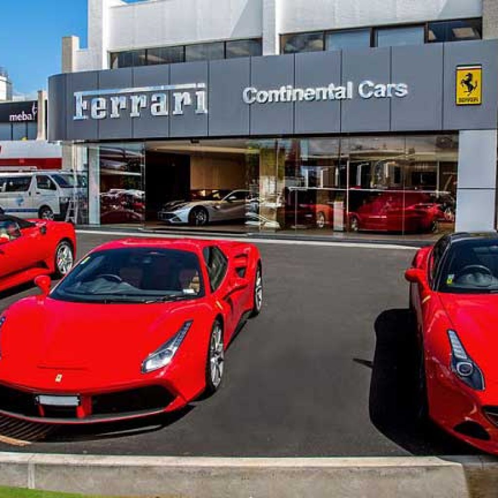 گردهمایی خودروهای فراری در نیوزیلند برای افتتاح نمایشگاه جدید!