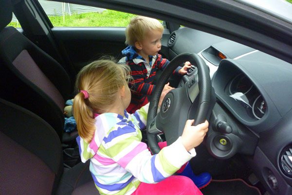 kids-driving-1