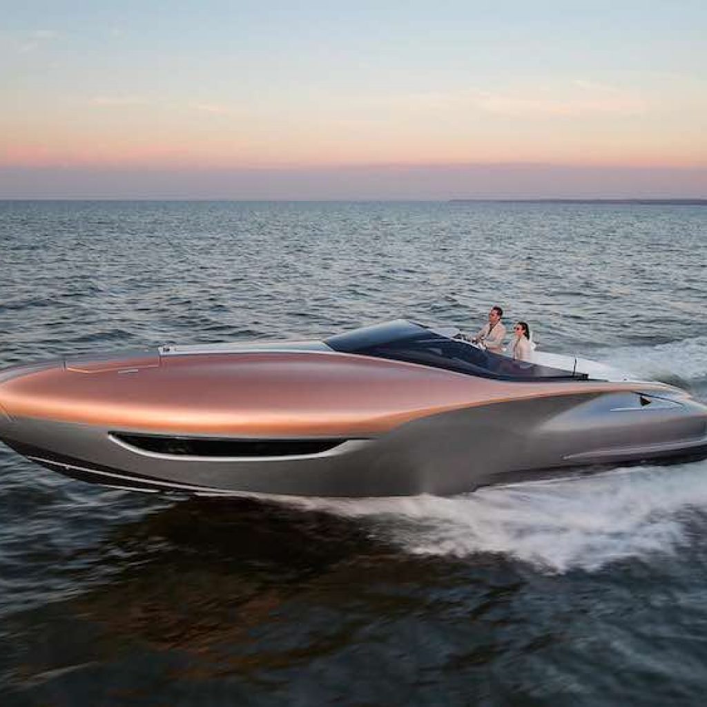 رونمایی از قایق لوکس لکسوس با قدرت ۸۸۵ اسب بخار!