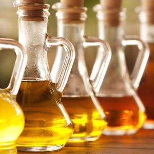 8 خاصیت بی‌نظیر سرکه برای خودروها را بشناسید!