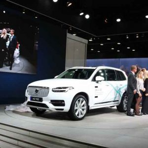 ولوو ماشین خودران رونمایی می‌کند!