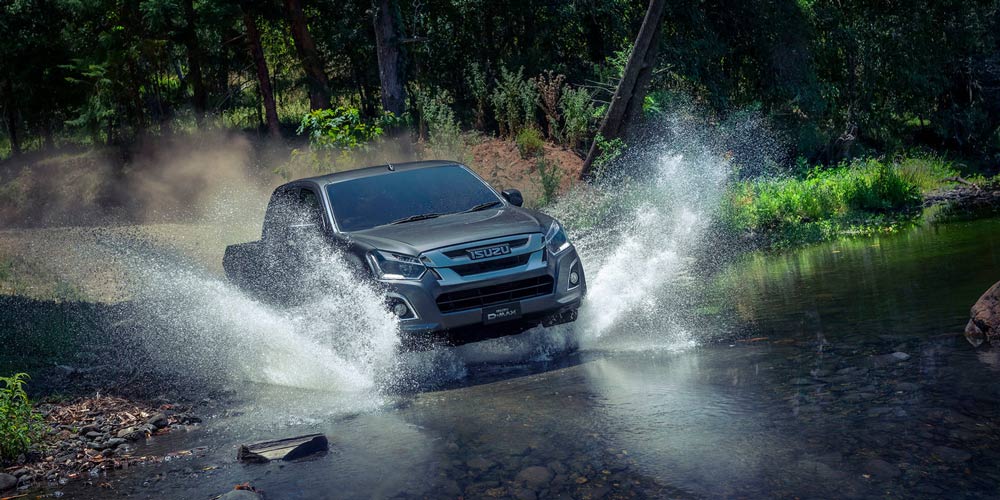 بررسی ایسوزو D-Max مدل ۲۰۱۷: پیکاپی قدرتمند! بررسی ایسوزو D-Max مدل ۲۰۱۷: پیکاپی قدرتمند!