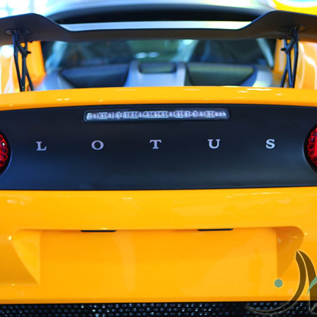 نگاهی به غرفه لوتوس در نمایشگاه خودروی تهران