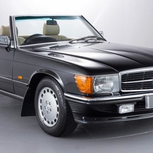فروش مرسدس‌بنز 500SL استثنایی با قیمتی حیرت‌انگیز!