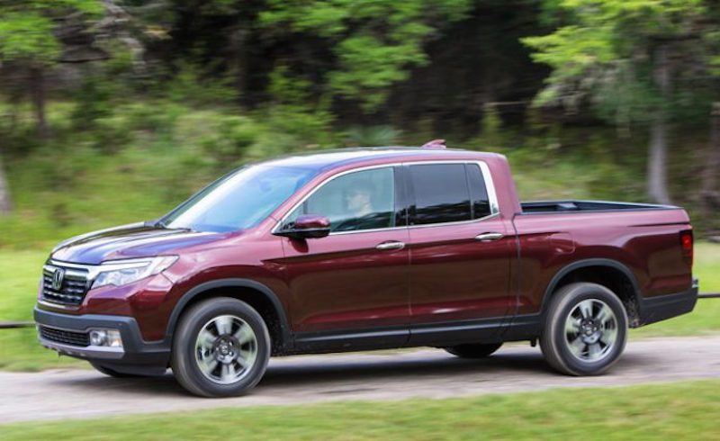 2017-honda-ridgeline-1-696x426