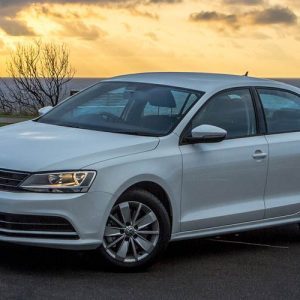 بررسی فولکس‌ واگن جتا: ساده اما توانمند!