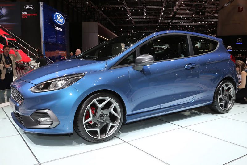 ford-fiesta-st-livepics-geneva-3