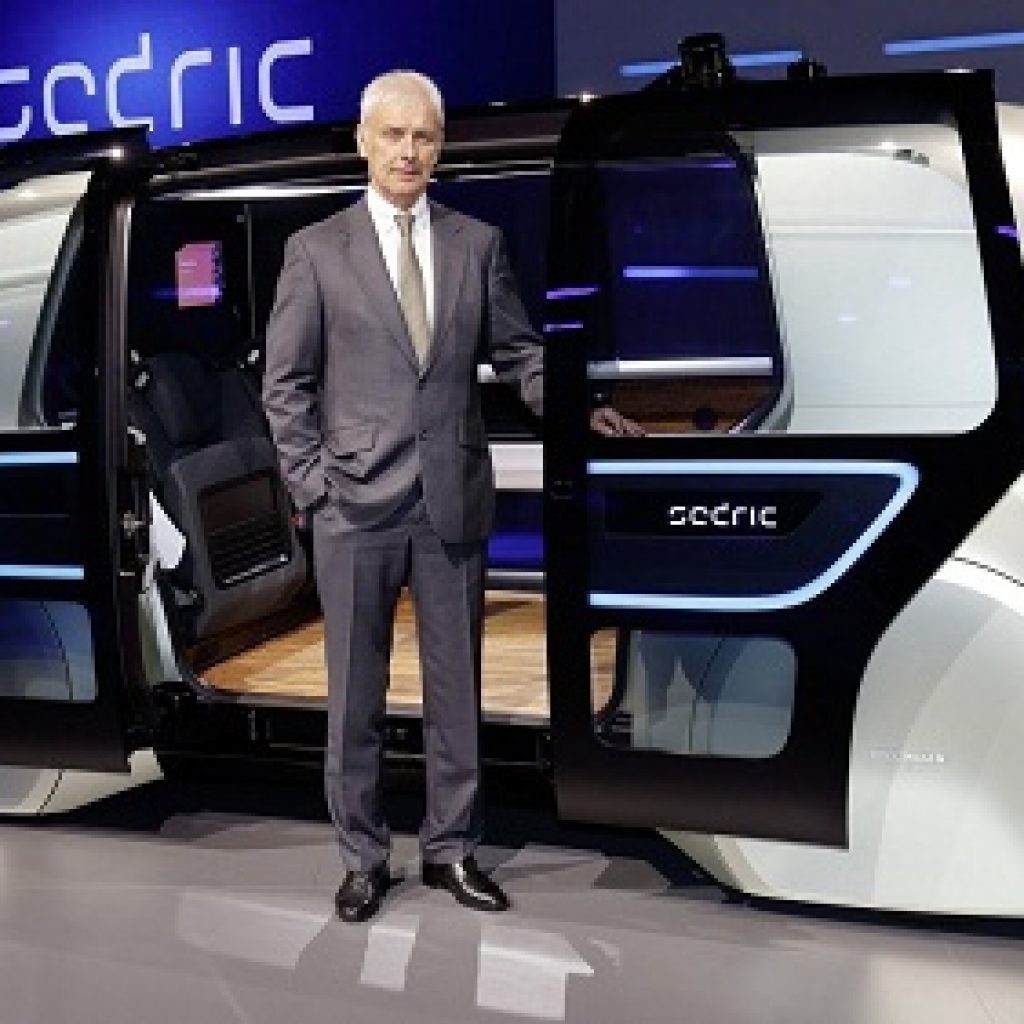 فولکس‌واگن از کانسپت Sedric رونمایی کرد؛ بدون چرخ، فرمان و پدال!