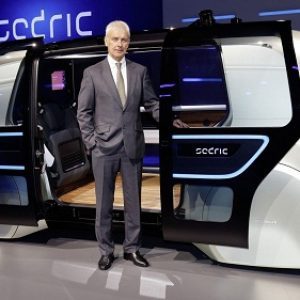 فولکس‌واگن از کانسپت Sedric رونمایی کرد؛ بدون چرخ، فرمان و پدال!