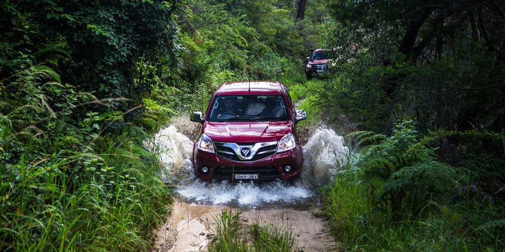بررسی پیکاپ تونلند با سیستم 4x4: مقرون به صرفه! بررسی پیکاپ تونلند با سیستم 4x4: مقرون به صرفه!