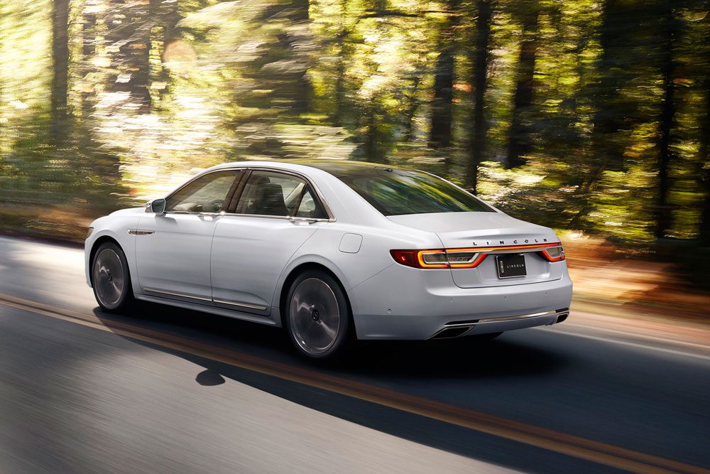 2017-Lincoln-Continental-rear-three-quarter-in-motion