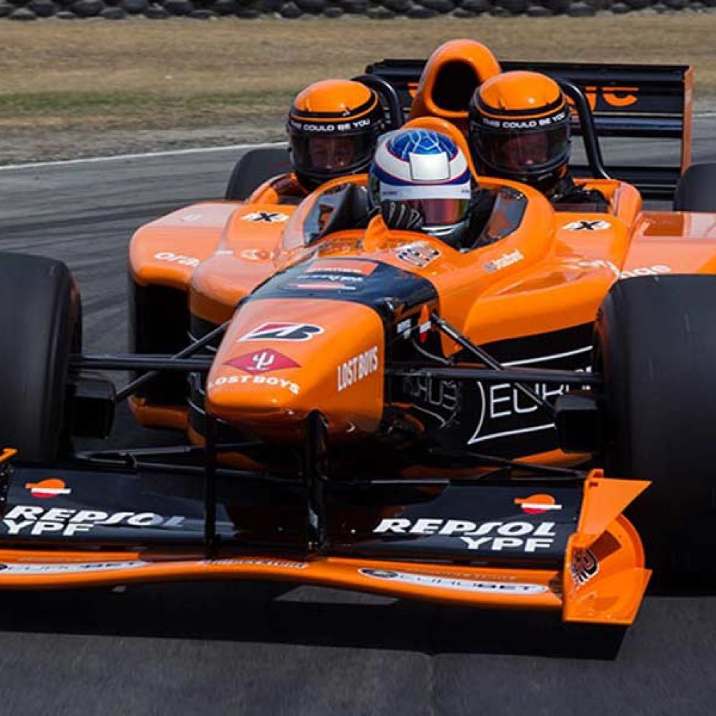 آیا خودروی فرمول ۱ با ۳ سرنشین دیده‌اید؟