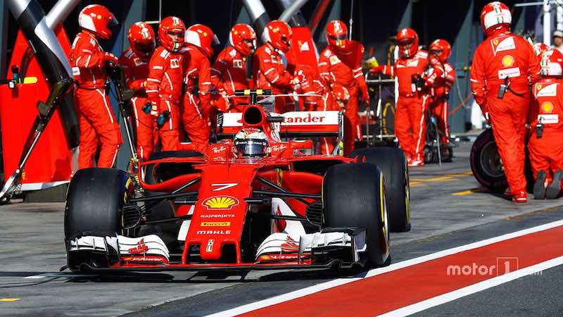 kimi-raikkonen-ferrari-sf70h-leaves-the-pits
