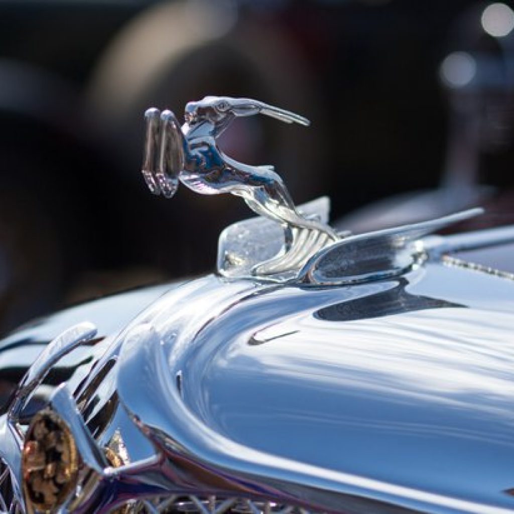 پنج مدل از جالب‌ترین آرم‌های روی کاپوت خودرو!