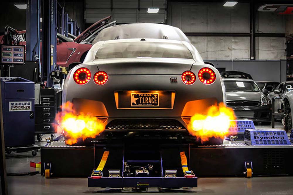 نیسان GT-R با ۲۷۰۰ اسببخار قدرت! نیسان GT-R با ۲۷۰۰ اسببخار قدرت!