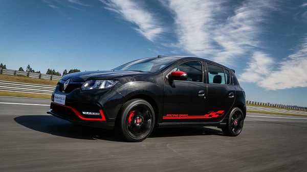 sandero-rs-racing-spirit1