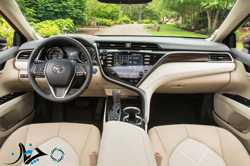 بررسی تویوتا کمری هیبرید ۲۰۱۸: آرام ولی سریع! Toyota Camry