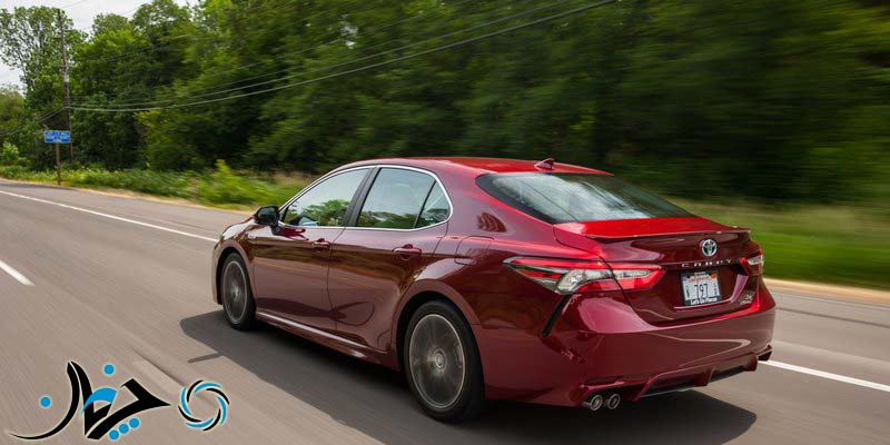 بررسی تویوتا کمری هیبرید ۲۰۱۸: آرام ولی سریع! Toyota Camry