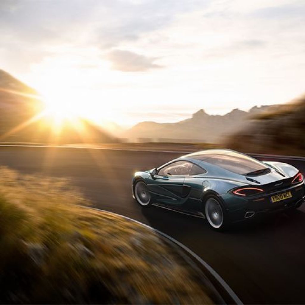 مک‌لارن شرکت خودش را با مردم تقسیم می‌کند