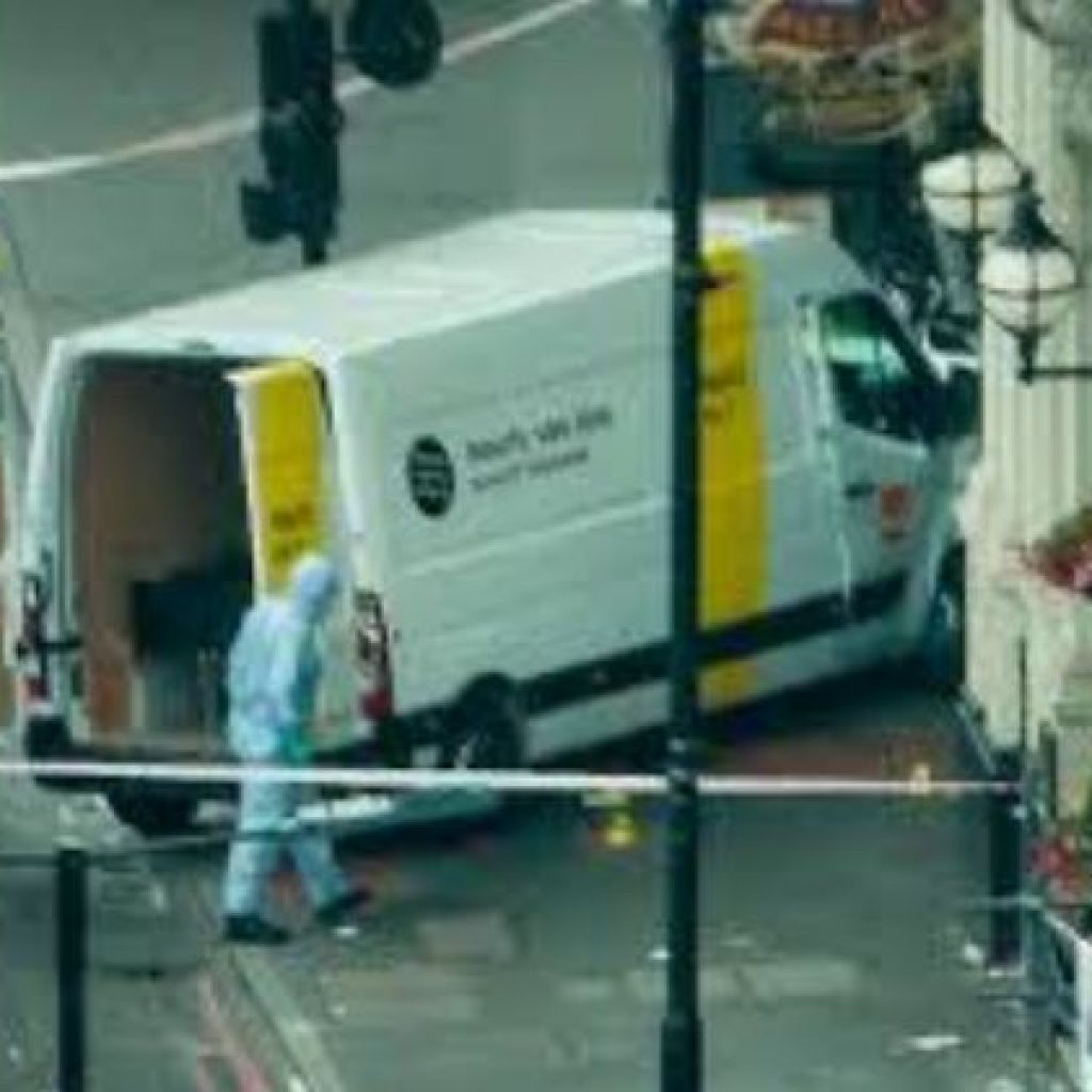 احتمال سخت‌تر شدن قوانین کرایه ون در بریتانیا، بعد از حملات تروریستی