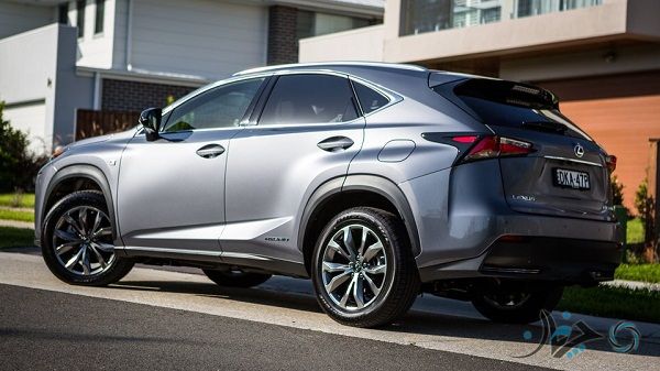 Lexus-NX300h