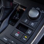 6 دلیل برای آنکه لکسوس NX300H بخریم!