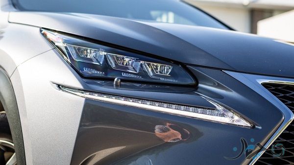 Lexus-NX300h